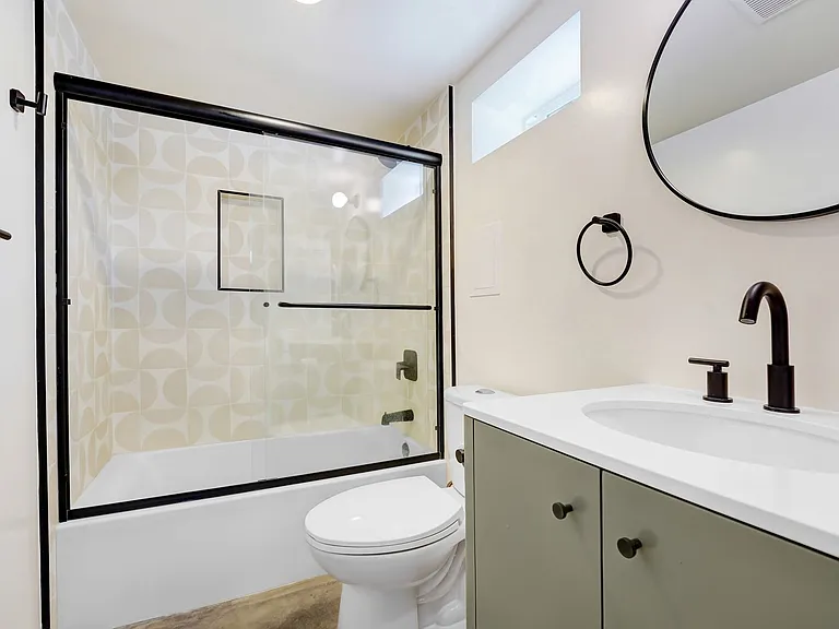 265 Plymouth Dr. — Photo 9