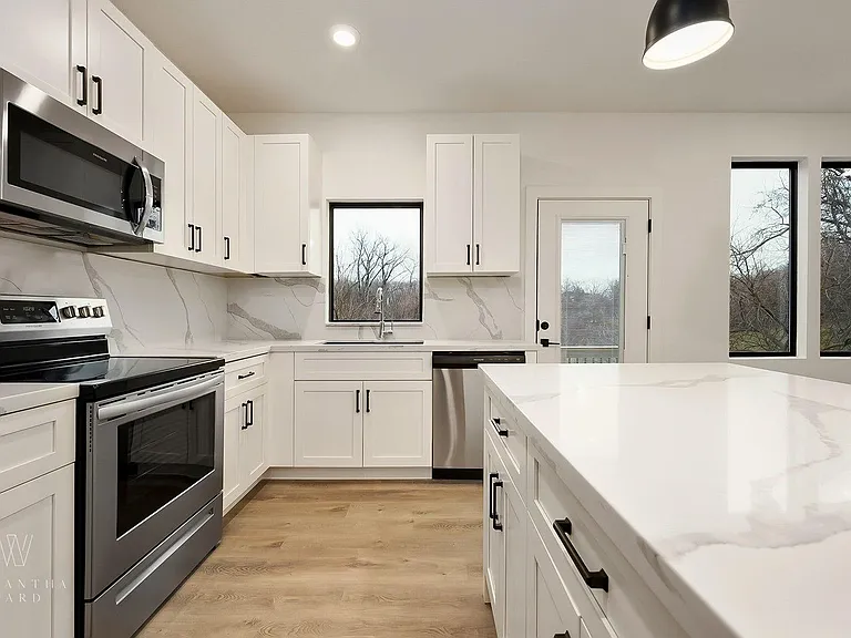 330 N Conway St — Photo 6