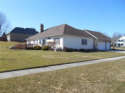 2nd image of 724 Woodhaven Dr