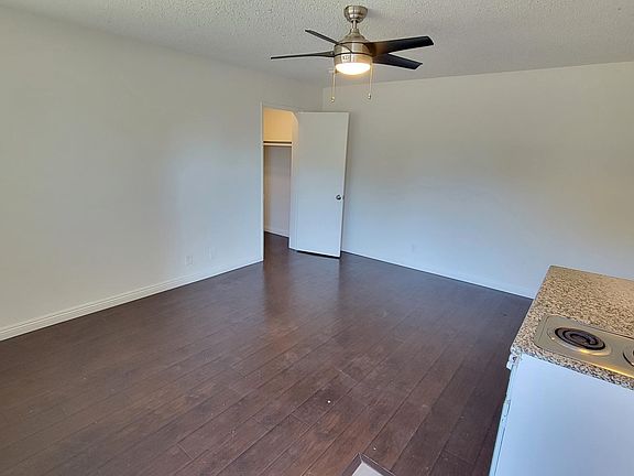 5th image of 11358 Erwin St #1G