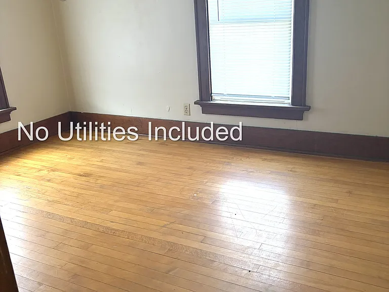 436 E Sullivan St — Photo 12
