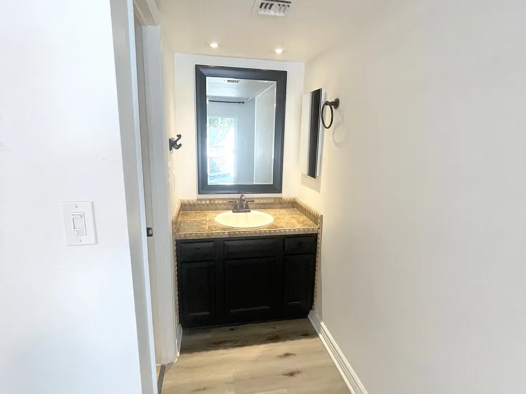 Bathroom vanity