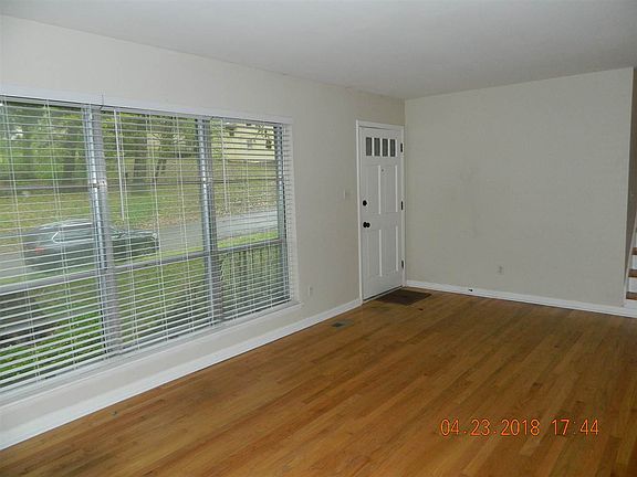 3rd image of 5020 Regina Way NW