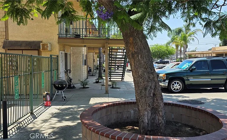 9125 Pepper Ave #STD — Photo 3