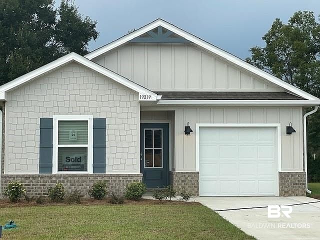 1st image of 19239 Treehill Ln