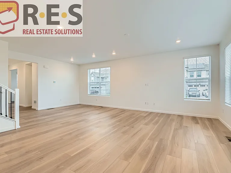 4858 Astor Pl — Photo 10