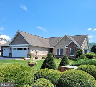 24 Homestead Dr, Mill Hall, PA, 17751
