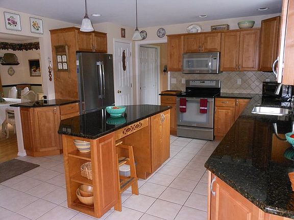 2nd image of 10 Brandell Dr