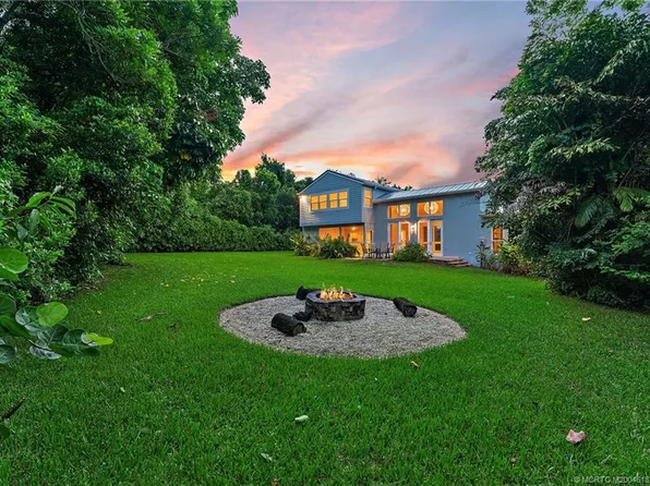 23 N Ridgeview Rd, Sewalls Point, FL 34996
