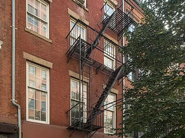 432 Hudson St, New York, NY 10014