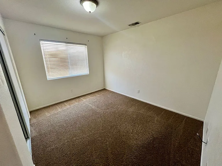 73428 Sunnyvale Dr — Photo 11