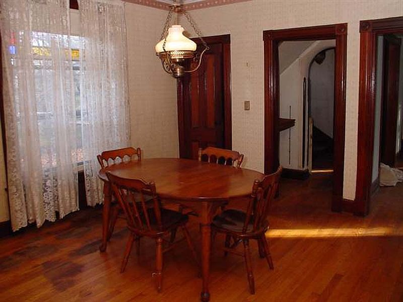 4th image of 18 WHITBECK Lane