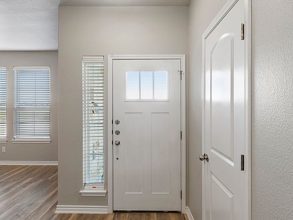 2nd image of 7627 Stonehollow Dr