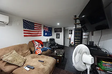 Rented by Rennit Inc.