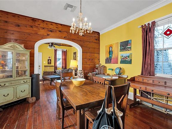 4th image of 1010 Bartholomew St