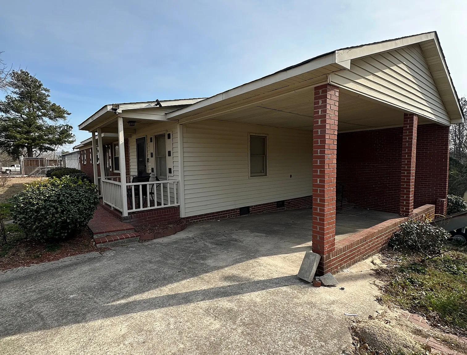 3 bed, 1425 sqft, $1,500 — Photo 2