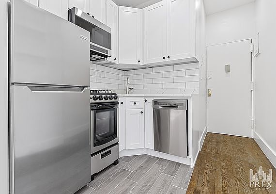3rd image of 429 E 65th St APT 27