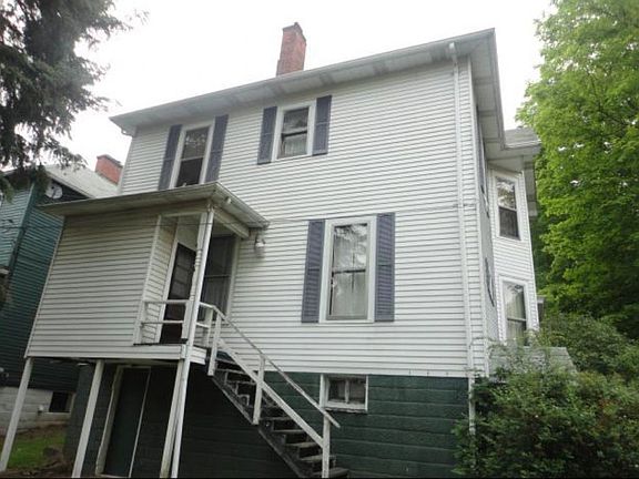 2nd image of 403 N 10th St