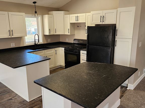 2nd image of 1208 Pribble St N