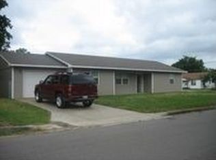 3 E Tahlequah Ave, Sulphur, OK 73086