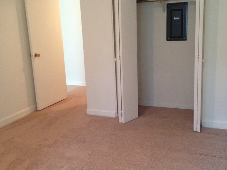Olympia Park Apartments 1 and 2 Bedroom Units Available THIS SUMMER! — Photo 33