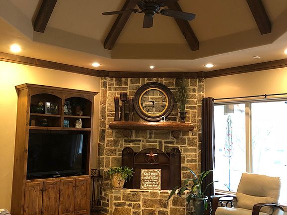 2nd image of 10858 Deer Creek Dr