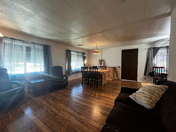 4th image of 605 Pringle Ave #35