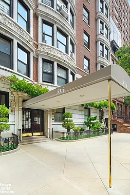 Sold by Brown Harris Stevens | media 19