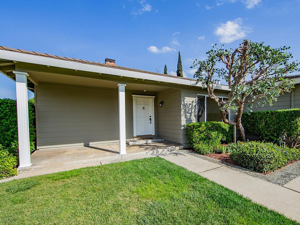 2nd image of 6142 Oak Forest Way