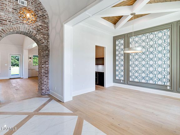 5th image of 102 Henry James Ct