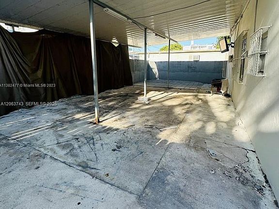 5th image of 2215 NW 33rd St