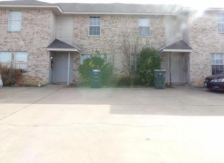 5908 Greengate Dr #C — Photo 1