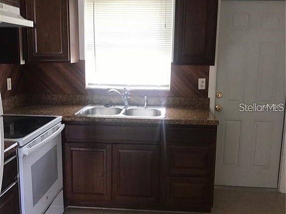 3rd image of 140 Maryland Ave APT 2