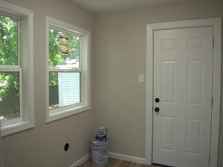 308 Benton St — Photo 10