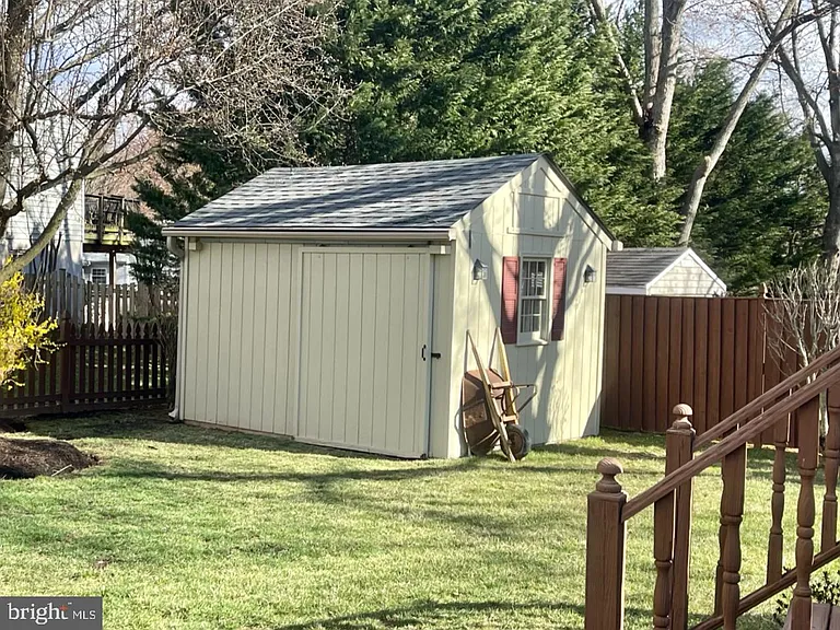 402 Dodd Ct NW — Photo 5
