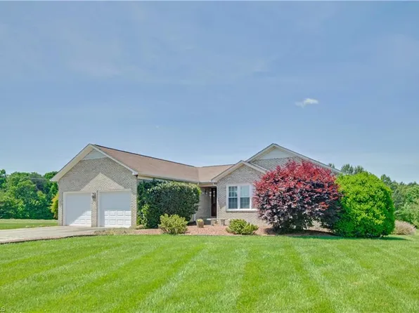 1204 Fleming Rd, Yadkinville, NC 27055