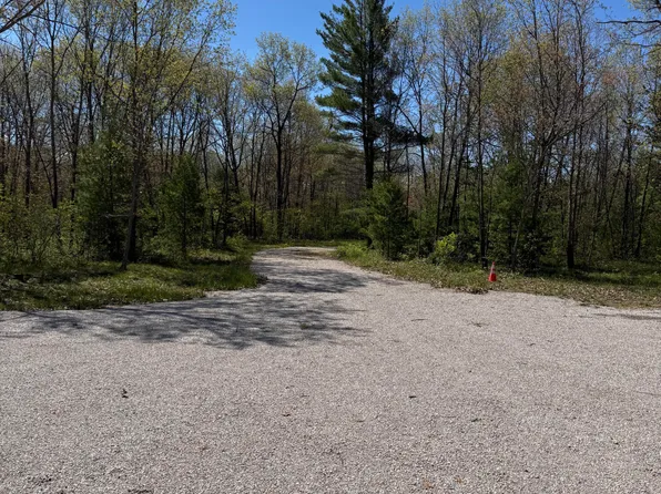 390 Renaissance Dr, Manistee, MI 49660