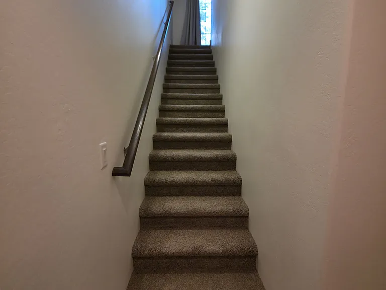 2512 W Pikes Peak Dr #1 — Photo 2