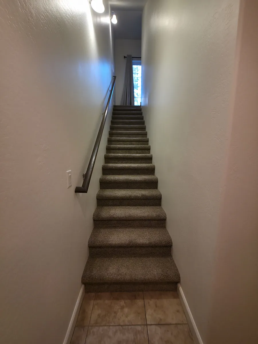 Building Photo - 2512 W Pikes Peak Dr #1