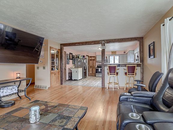 4th image of 1517 15th Ave