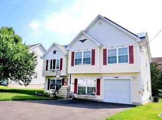 73 Kathryn Dr, Bridgeport, CT 06610