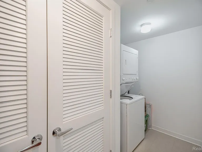 1135 Shelby St #2605 — Photo 19