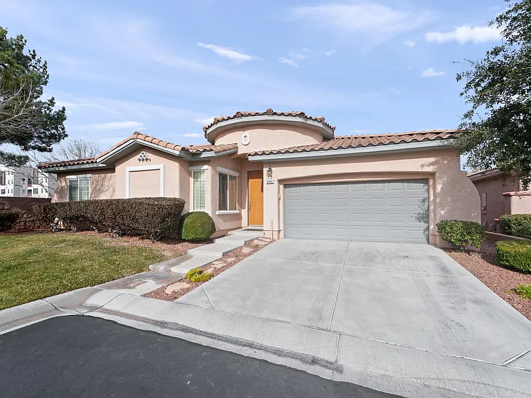 10492 Mission Park Ave — Photo 3