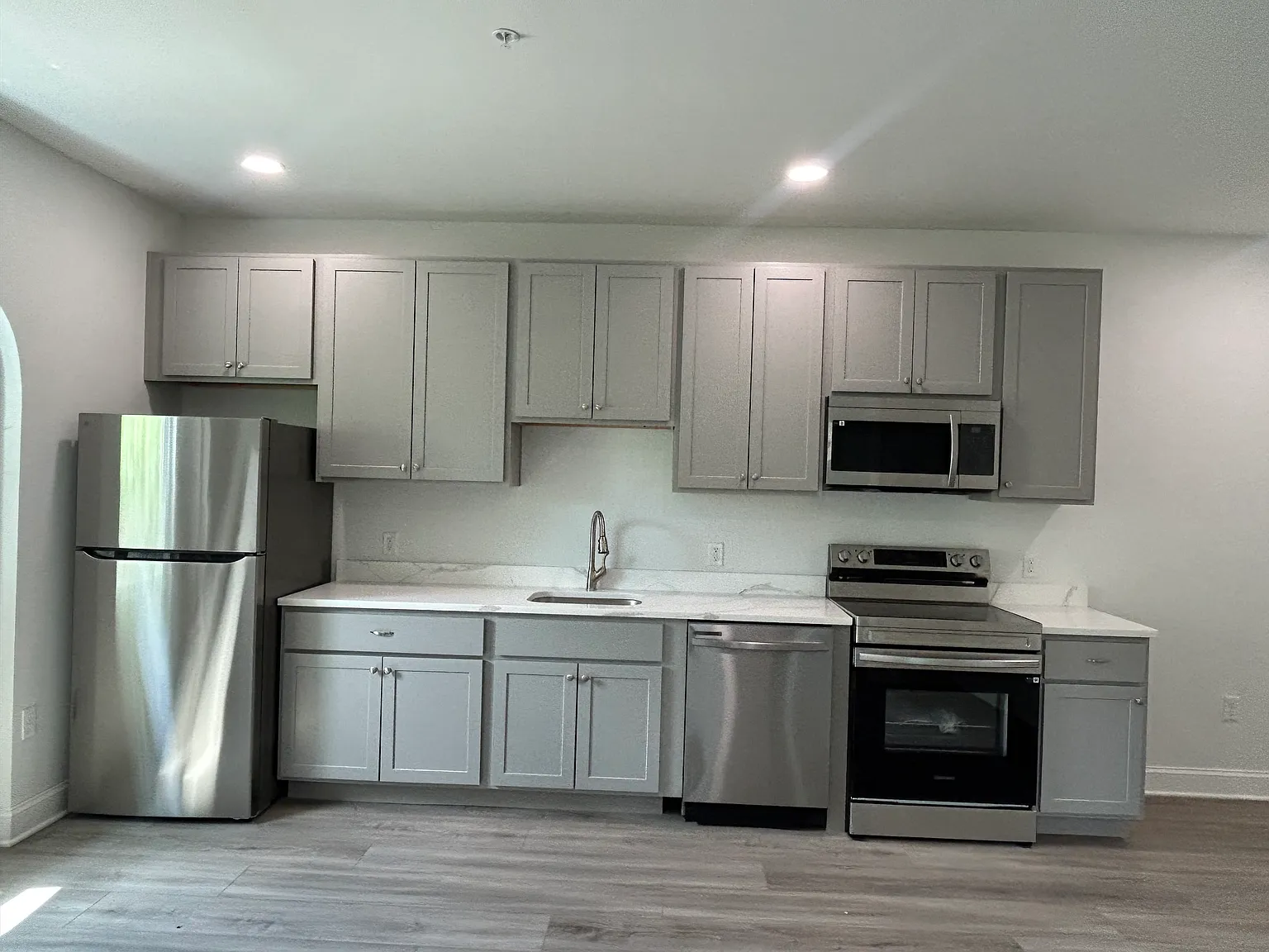 1 bed, $1,200 — Photo 1