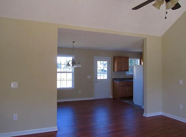 1492 Highway 99 — Photo 3