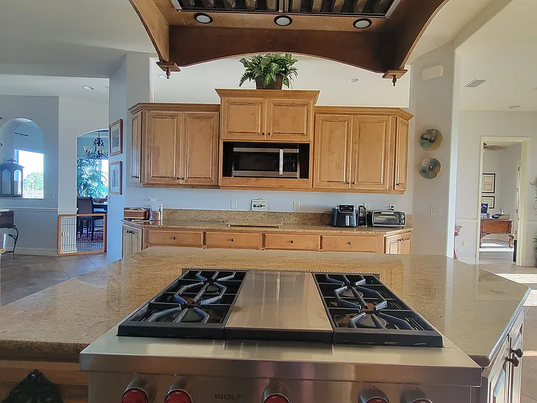 4245 Spire St — Photo 23