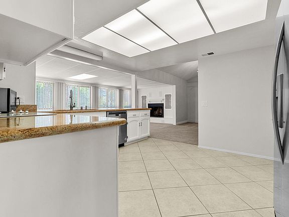4th image of 6415 Lochmoor Dr
