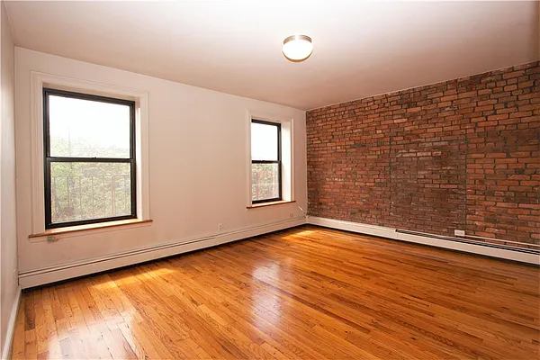 Rented by R New York | media 27