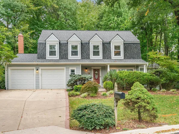 6285 Gentle Ln, Alexandria, VA 22310
