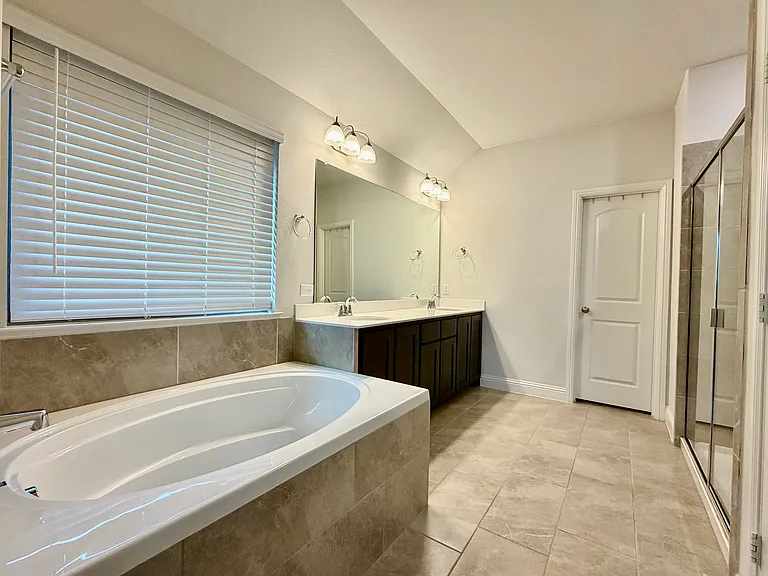3810 Honeycomb Holw — Photo 17